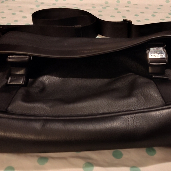 Like-New Michael Kors Briefcase/Laptop Bag - Picture 5 of 16